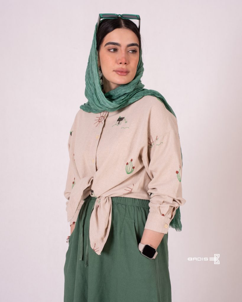 شومیز لینن گلدوزی طرحدار – کد 1013 – فروشگاه بادیس
